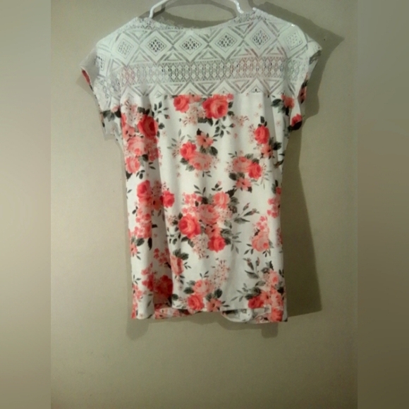 2 women tops - Picture 5 of 5